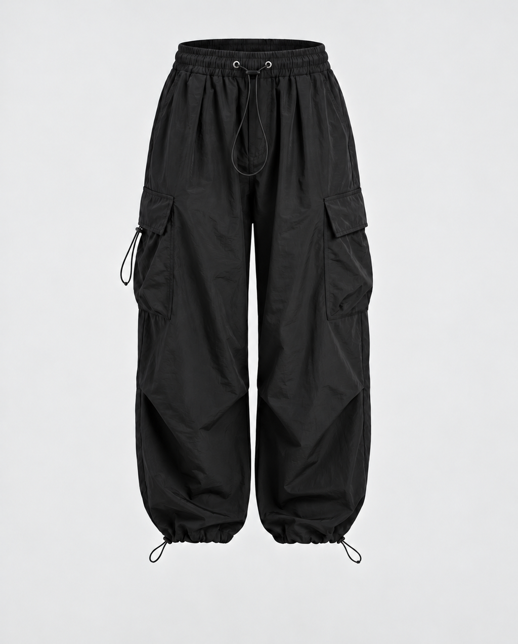 Women's Balloon Leg Cargo Pants in Black