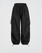 Women's Balloon Leg Cargo Pants in Black