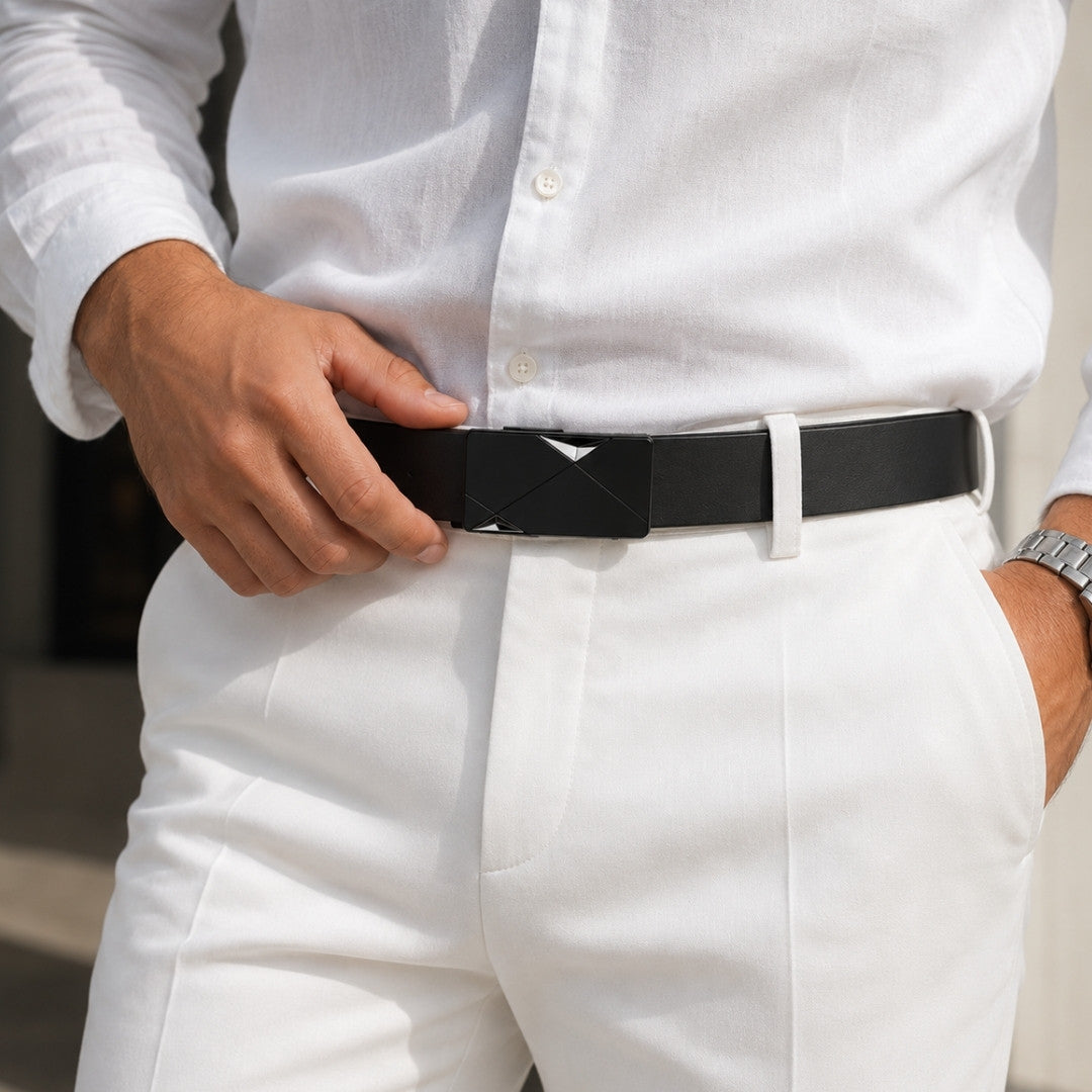 Preston automatic buckle leather belt, detail view